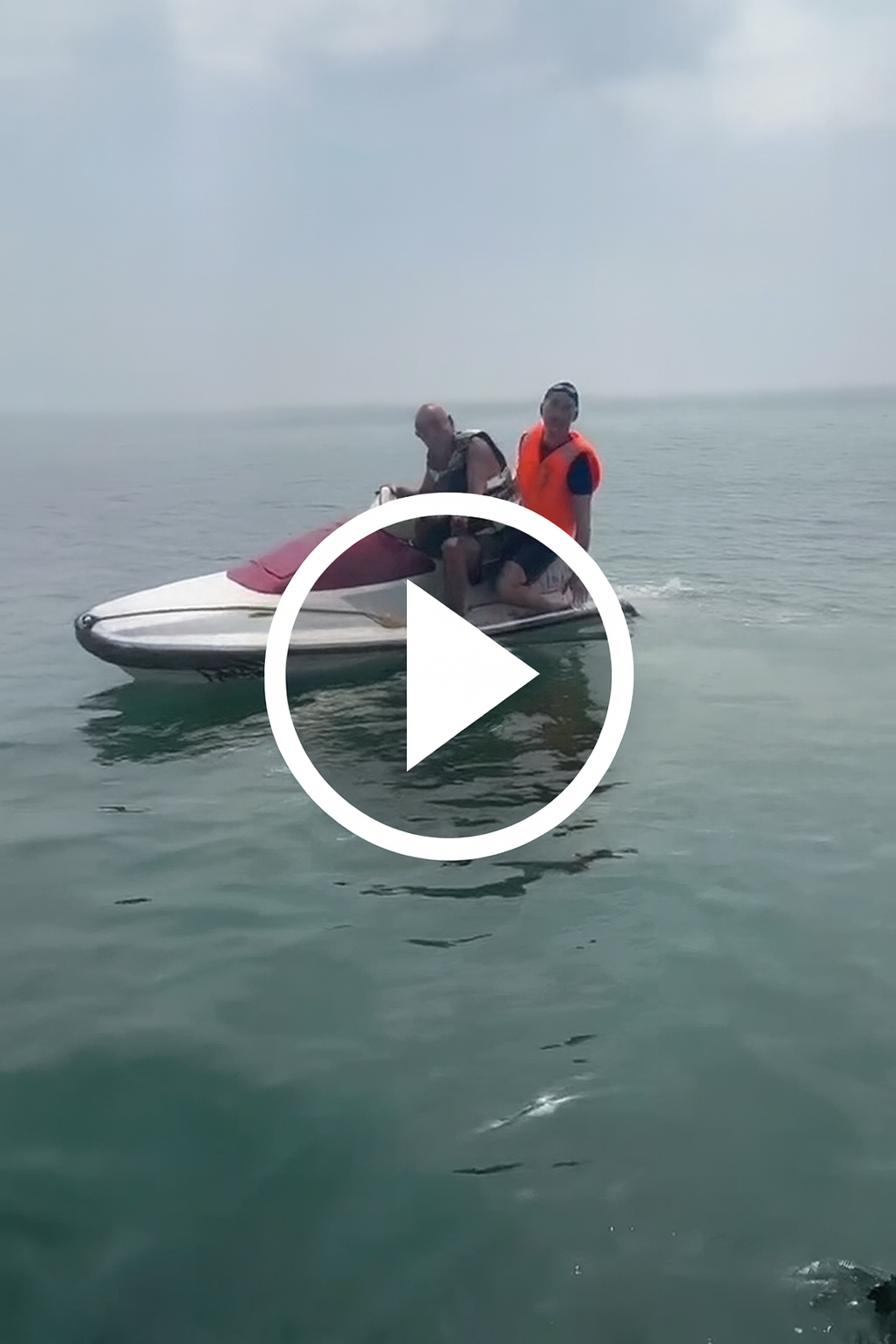 ジェットスキー